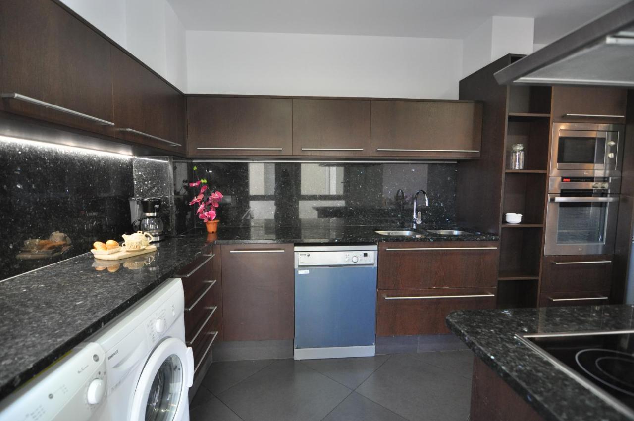 Rnet - Apartments Roses Centre ภายนอก รูปภาพ