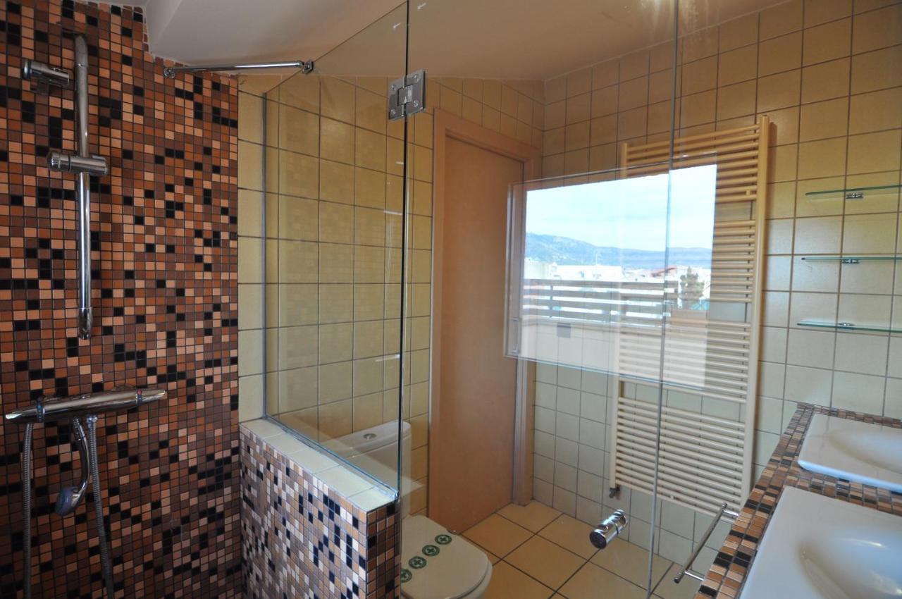 Rnet - Apartments Roses Centre ภายนอก รูปภาพ