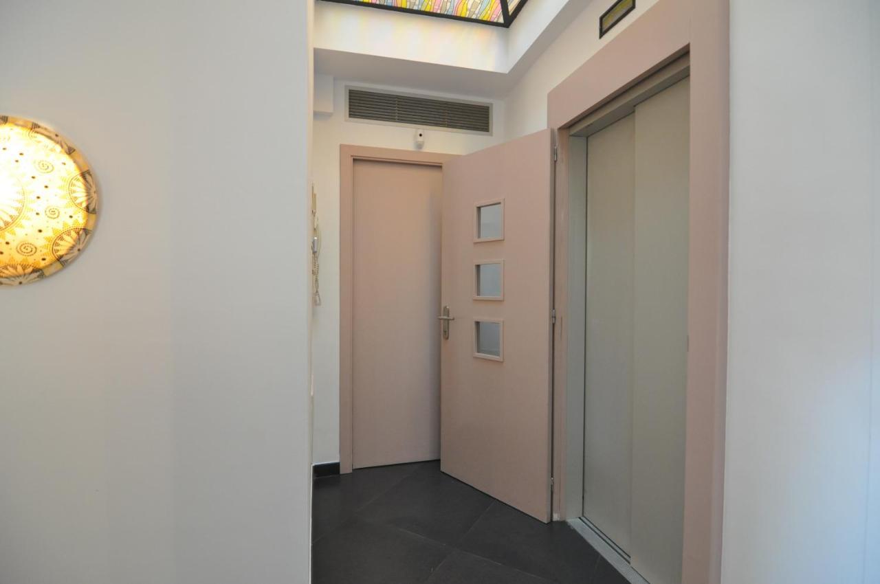 Rnet - Apartments Roses Centre ภายนอก รูปภาพ